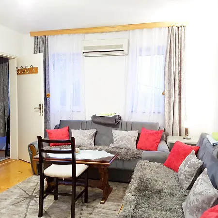 Apartament Apartman Ena