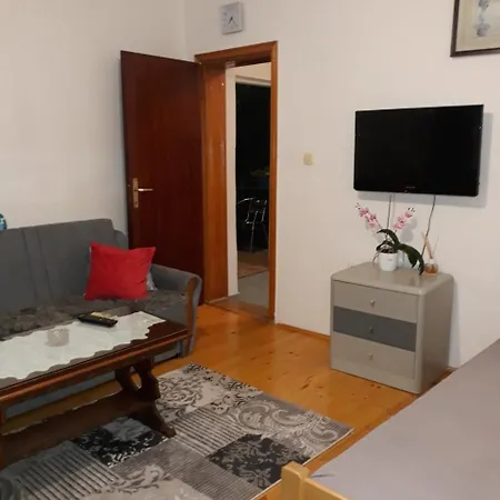 Apartman Ena Apartament *