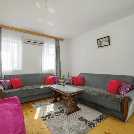 Apartman Ena Apartament *