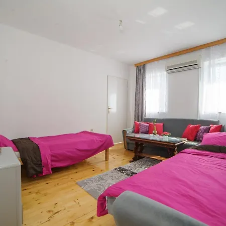 Apartman Ena *